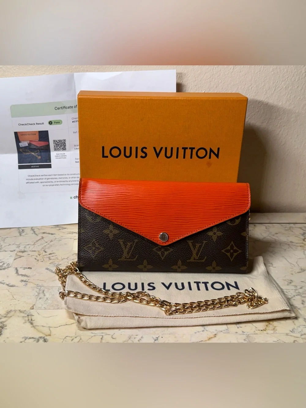 Louis Vuitton Monogram Envelope with Chain - Picture 3 of 15
